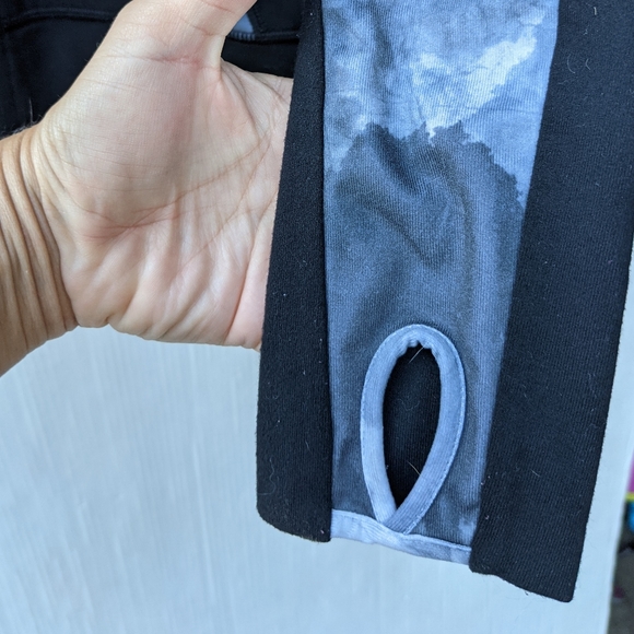 LULULEMON Scuba zip-up hoodie jacket Black with gray tie dye size 2 - Picture 8 of 10
